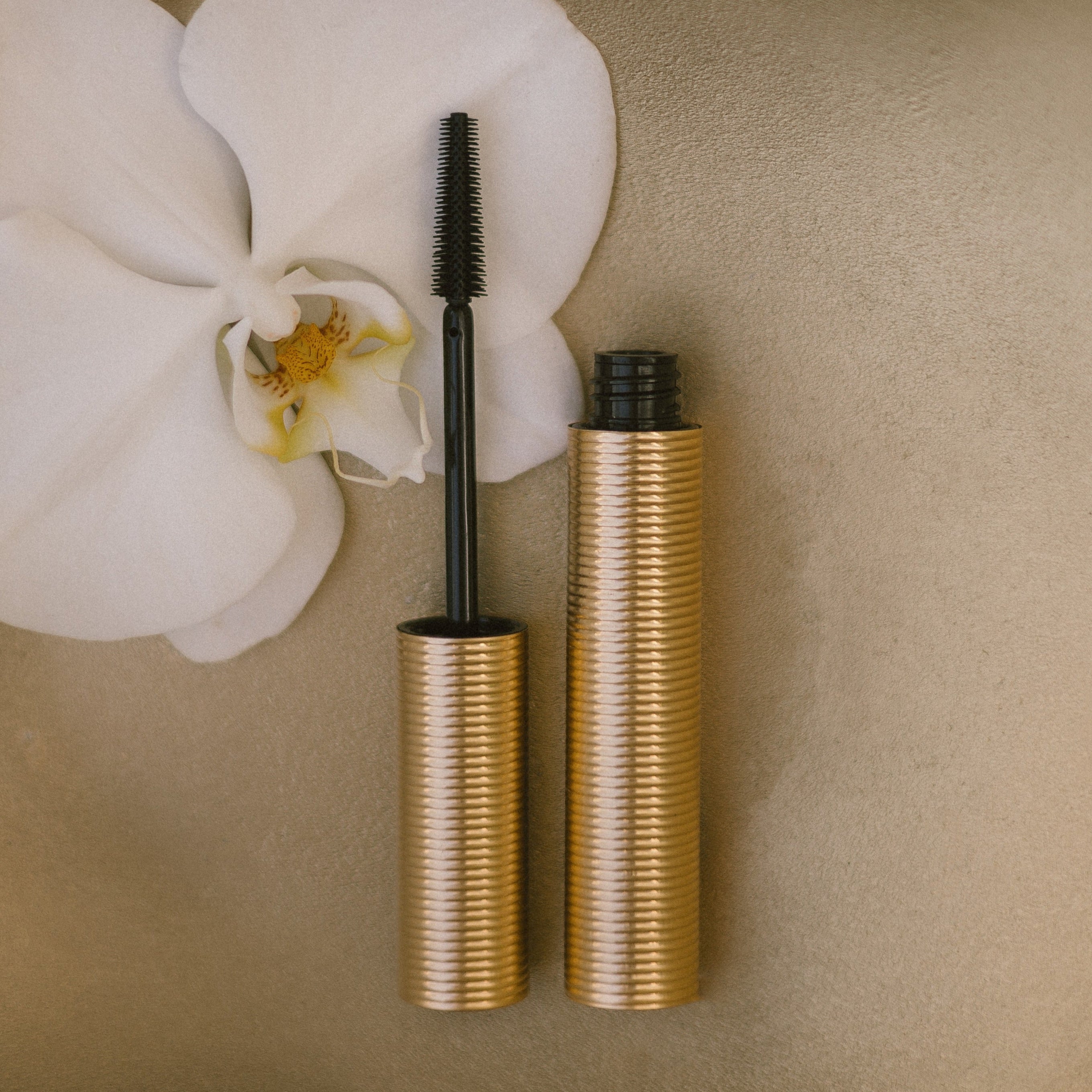 Mitzi Mascara clean formulation eye makeup lash separating wand with white orchid - Eco By Sonya New Zealand